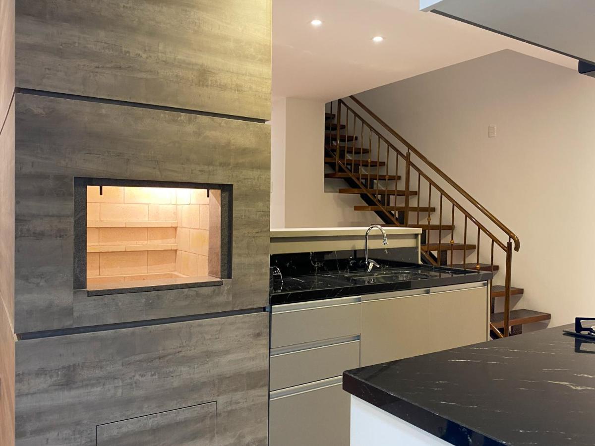Duplex Novo, Com 02 Suites, Para 06 Pessoas, E 02 Vagas De Garagem Canela Esterno foto