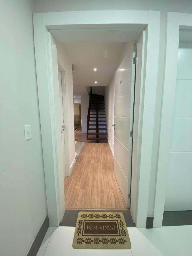 Duplex Novo, Com 02 Suites, Para 06 Pessoas, E 02 Vagas De Garagem Canela Esterno foto